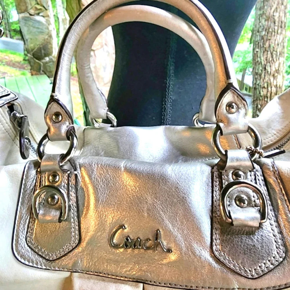 COACH authentic Slouch purse
